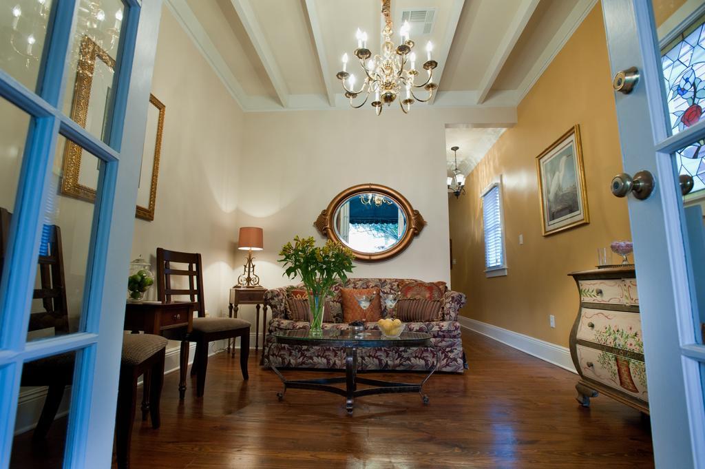 New Orleans Jazz Quarters Hotel Room photo